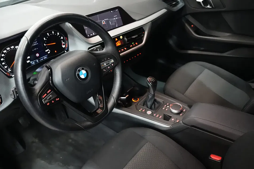 BMW 116 - Thumbnail 6