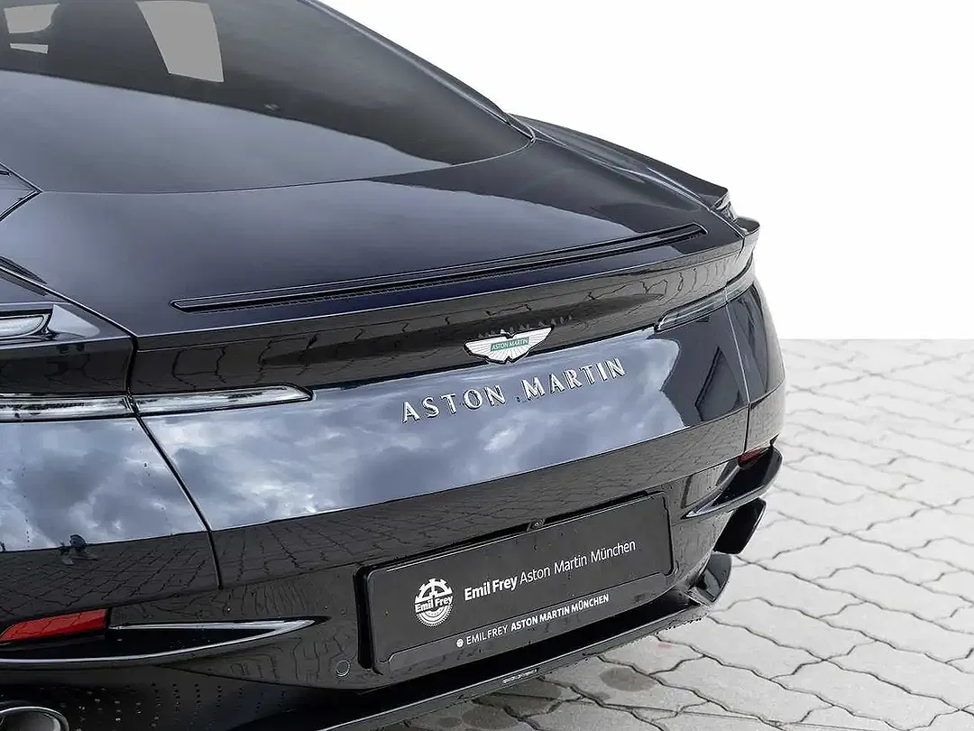 Aston Martin DB12 - Thumbnail 6