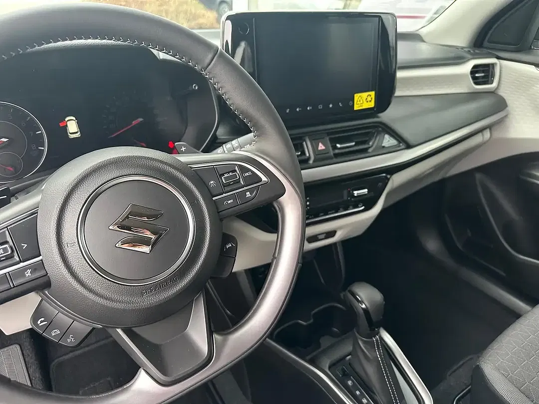 Suzuki Swift - Thumbnail 10