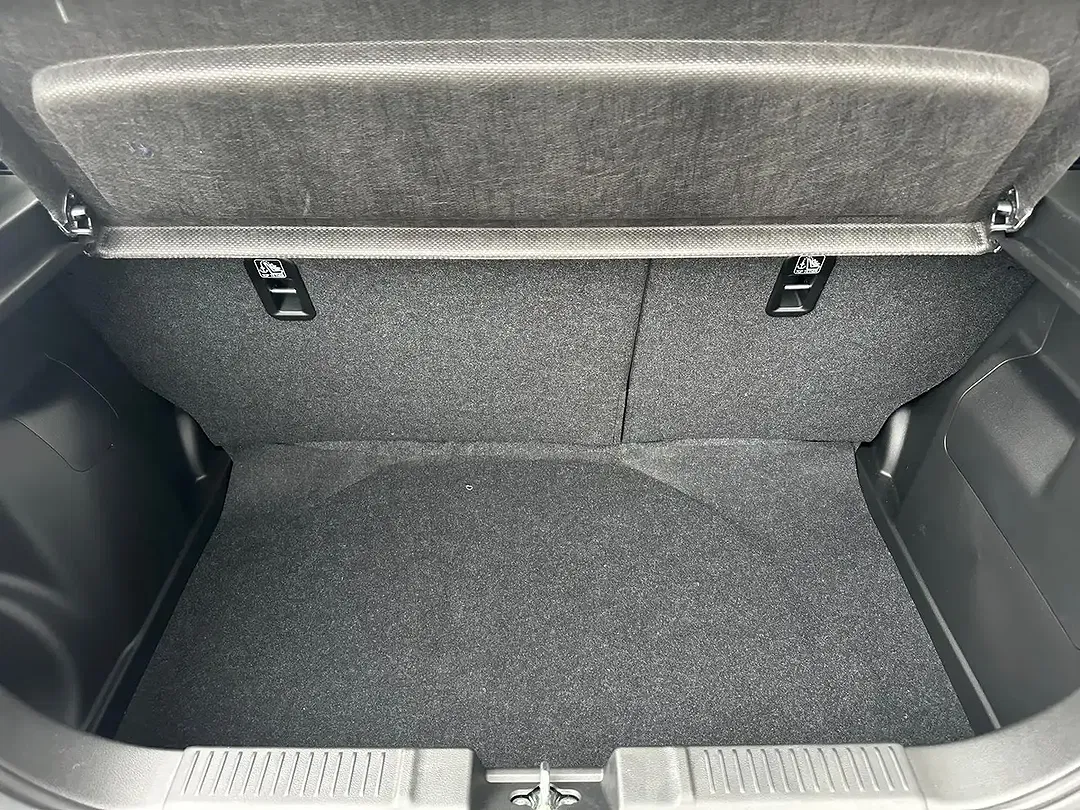 Suzuki Swift - Thumbnail 12