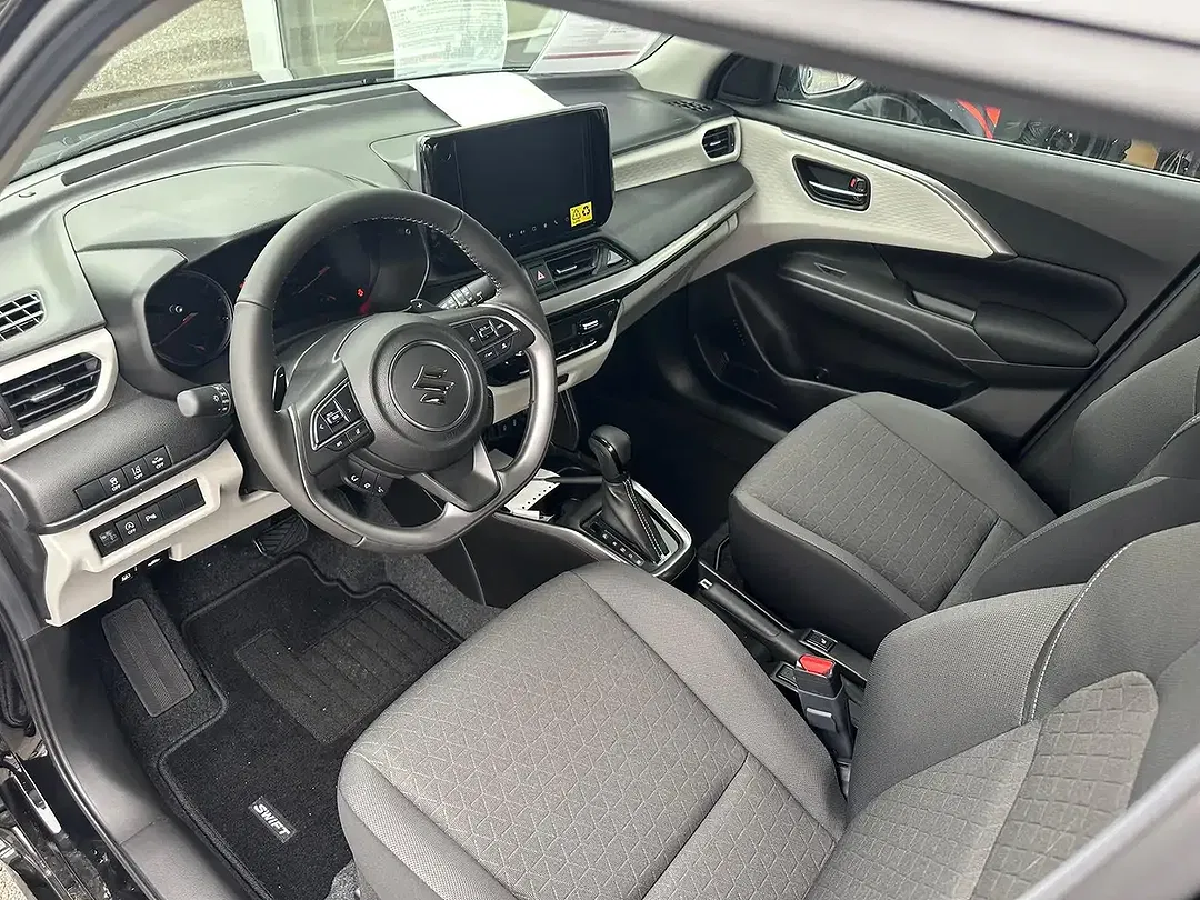 Suzuki Swift - Thumbnail 8