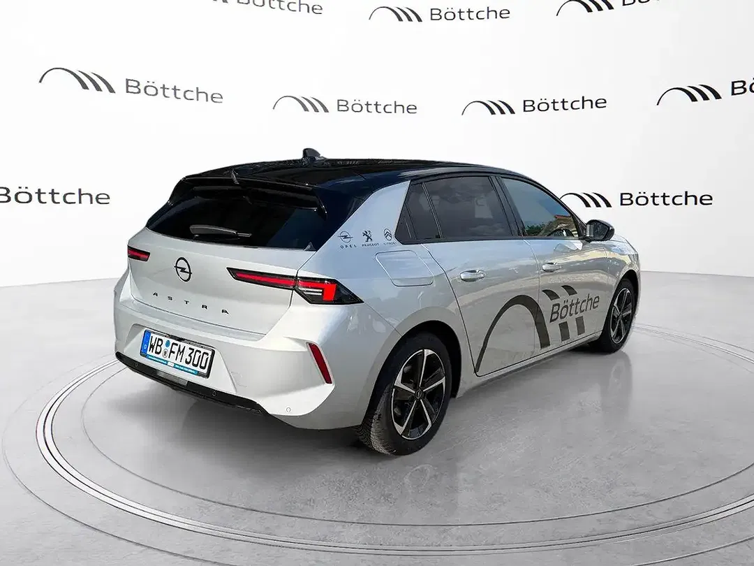Opel Astra - Thumbnail 4