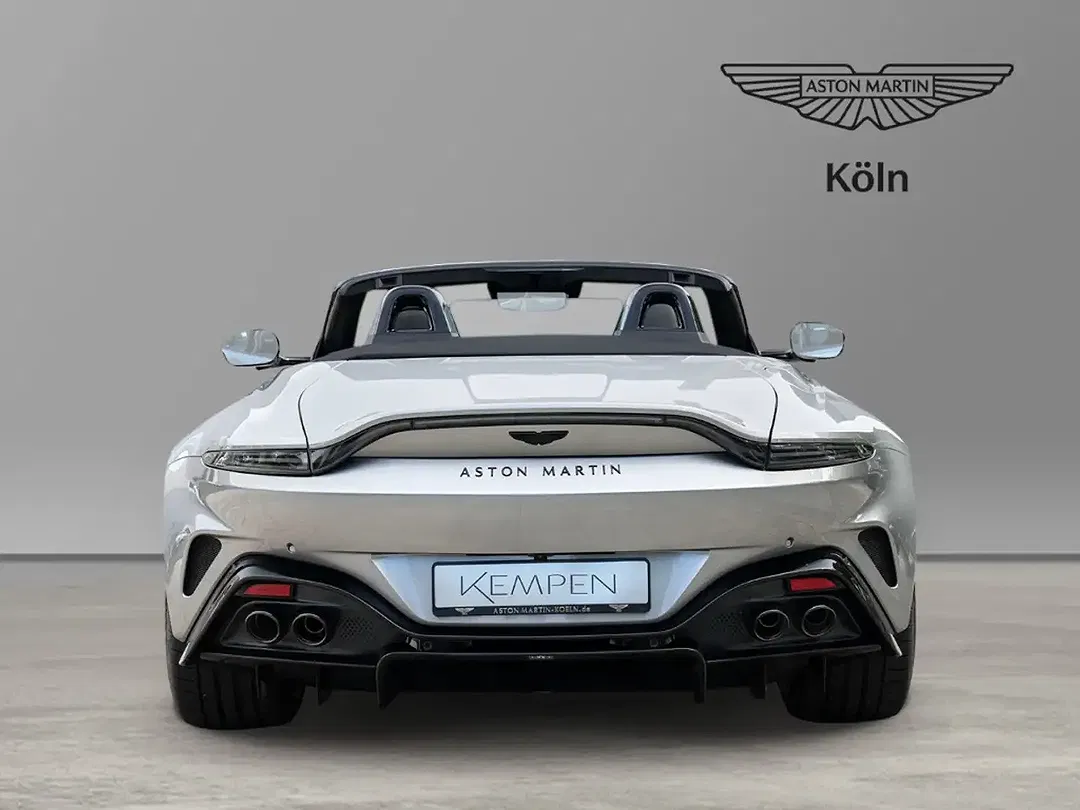 Aston Martin Vantage - Thumbnail 14