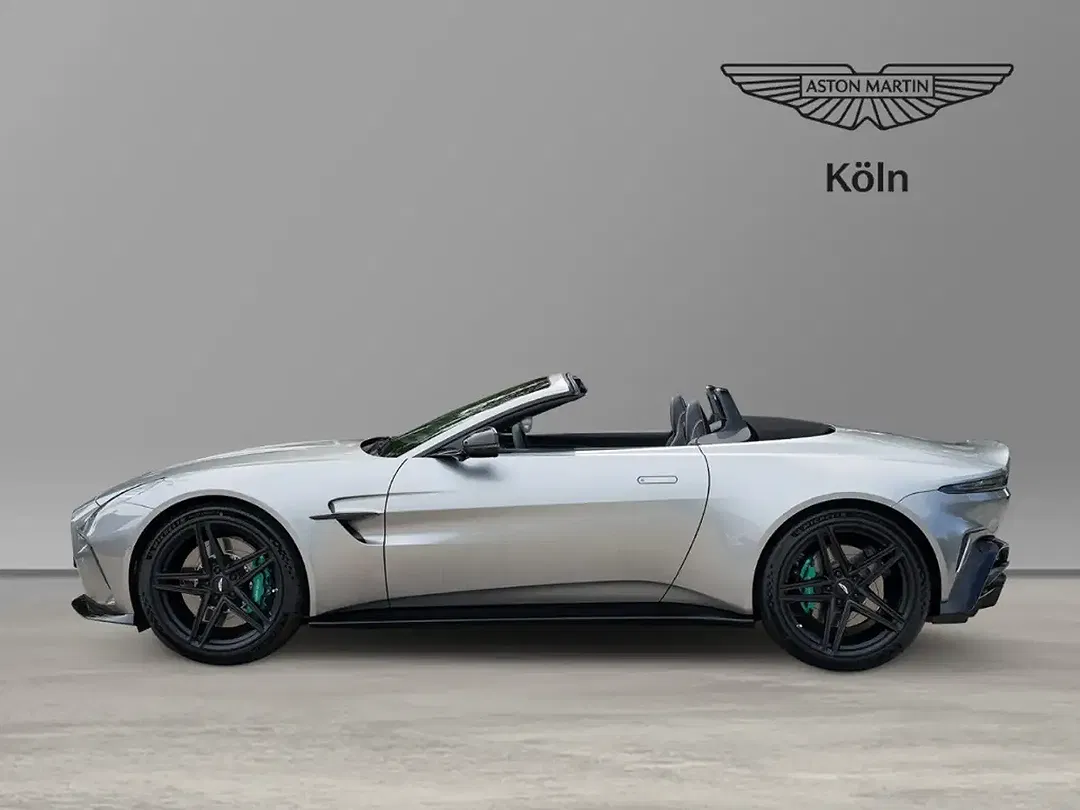 Aston Martin Vantage - Thumbnail 16