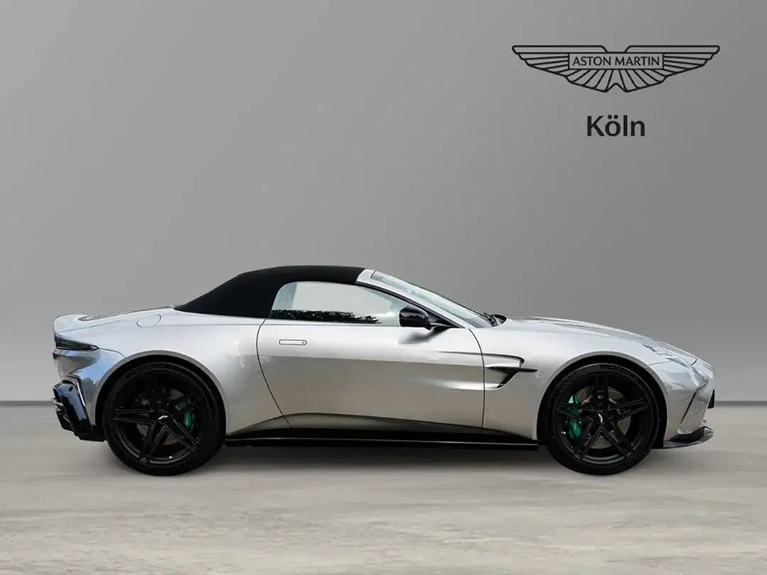 Aston Martin Vantage - Thumbnail 3