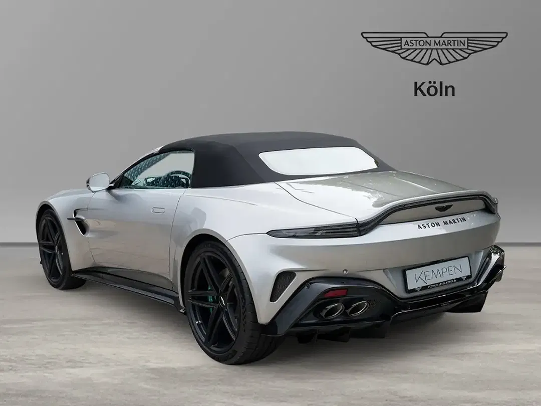 Aston Martin Vantage - Thumbnail 6