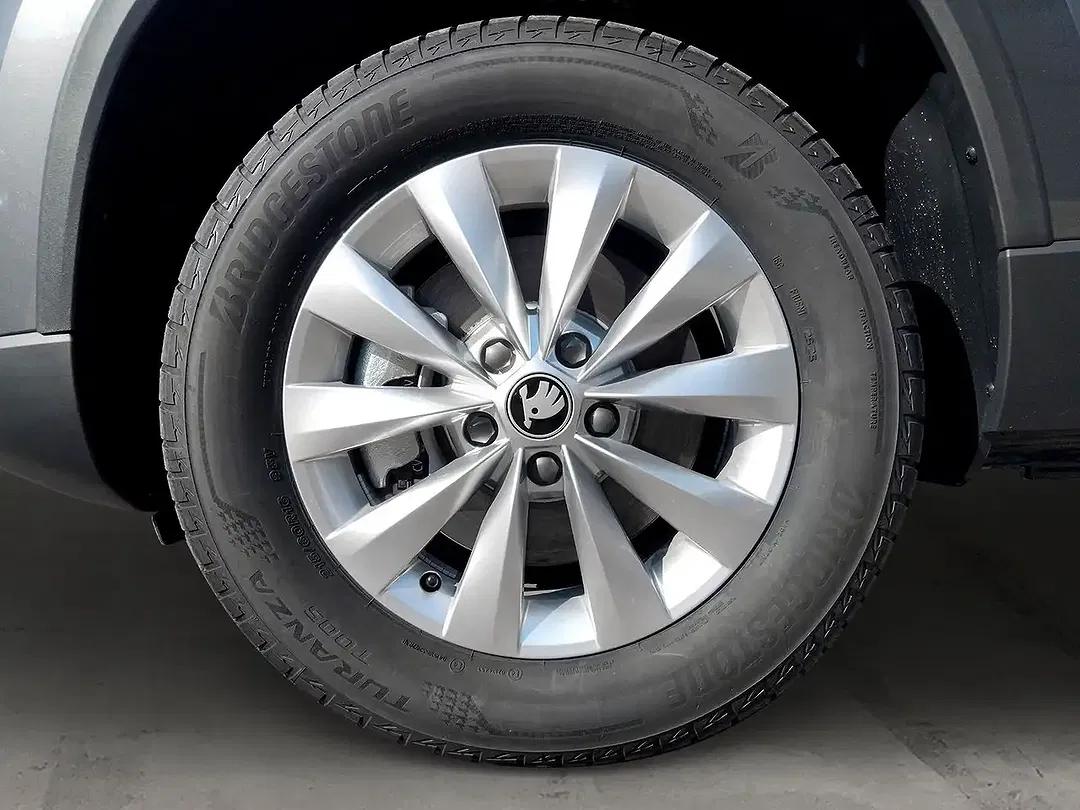 Skoda Karoq - Thumbnail 9