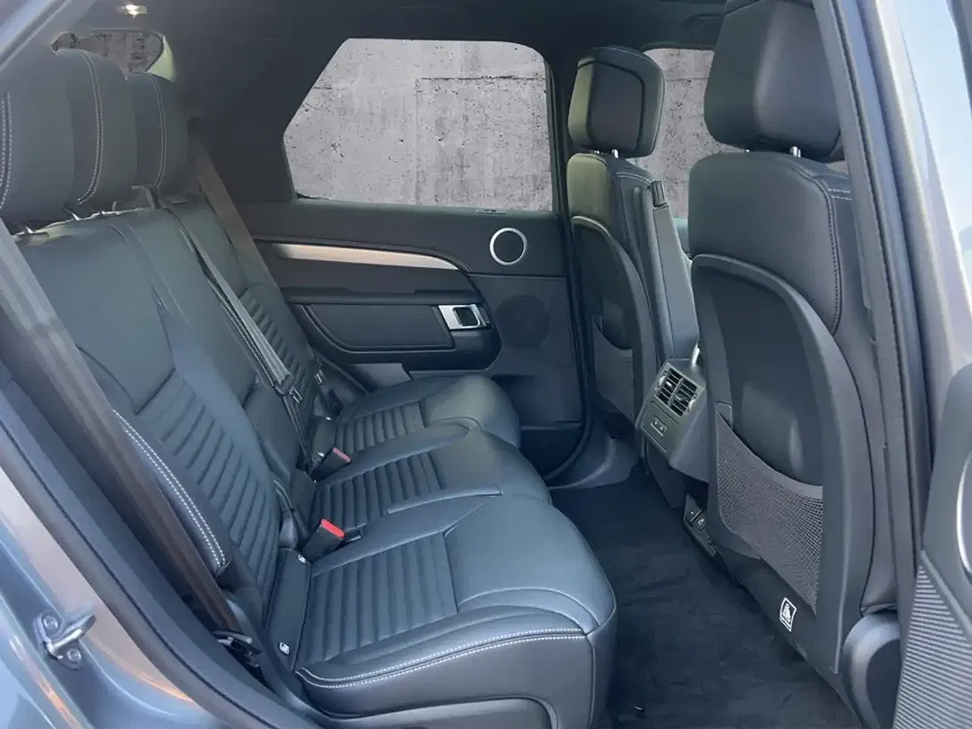Land Rover Discovery - Thumbnail 4