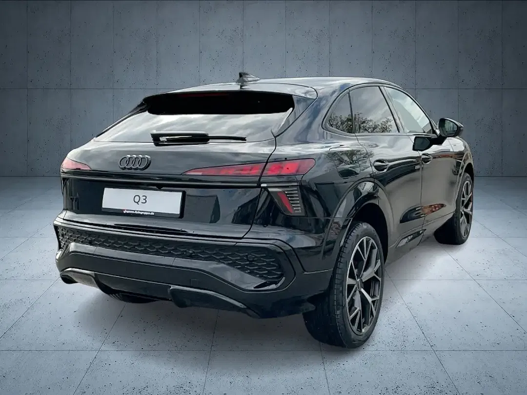 Audi Q3 - Thumbnail 5