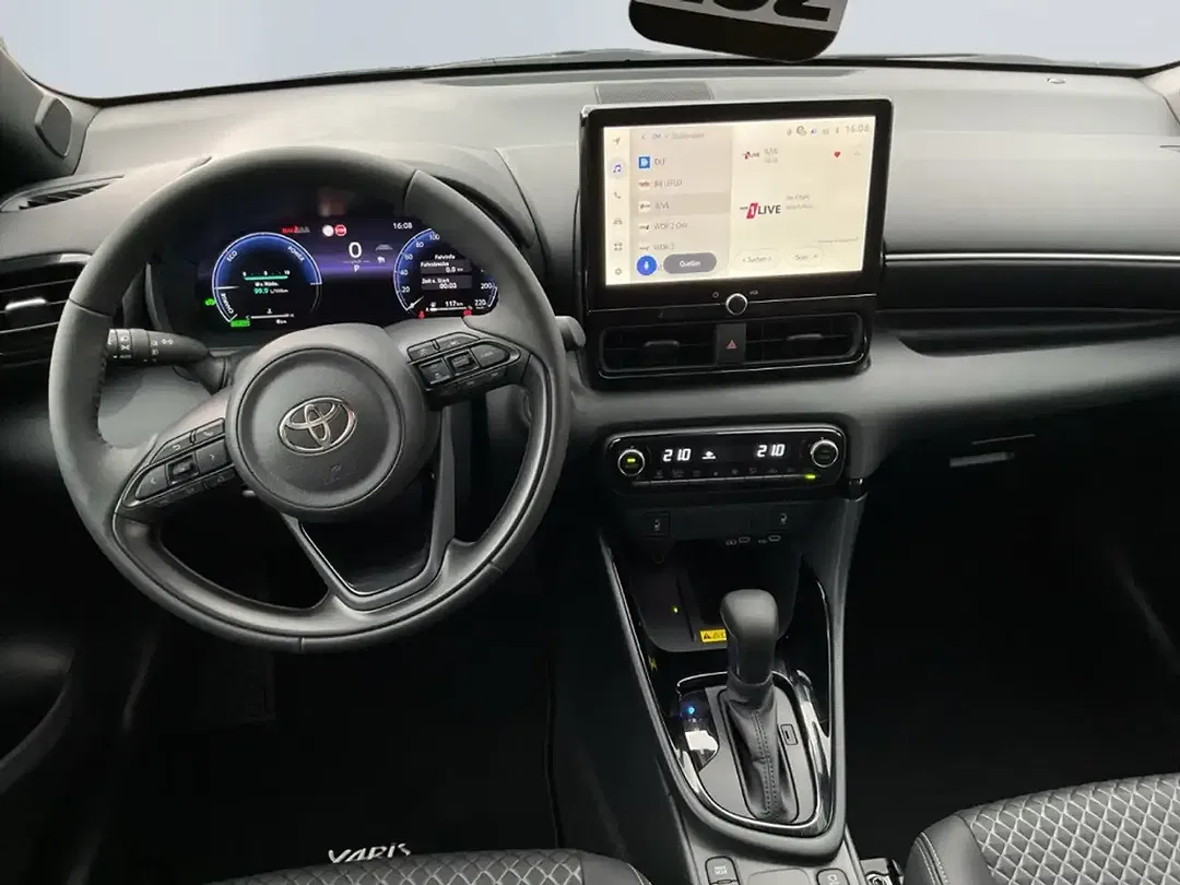 Toyota Yaris - Thumbnail 8