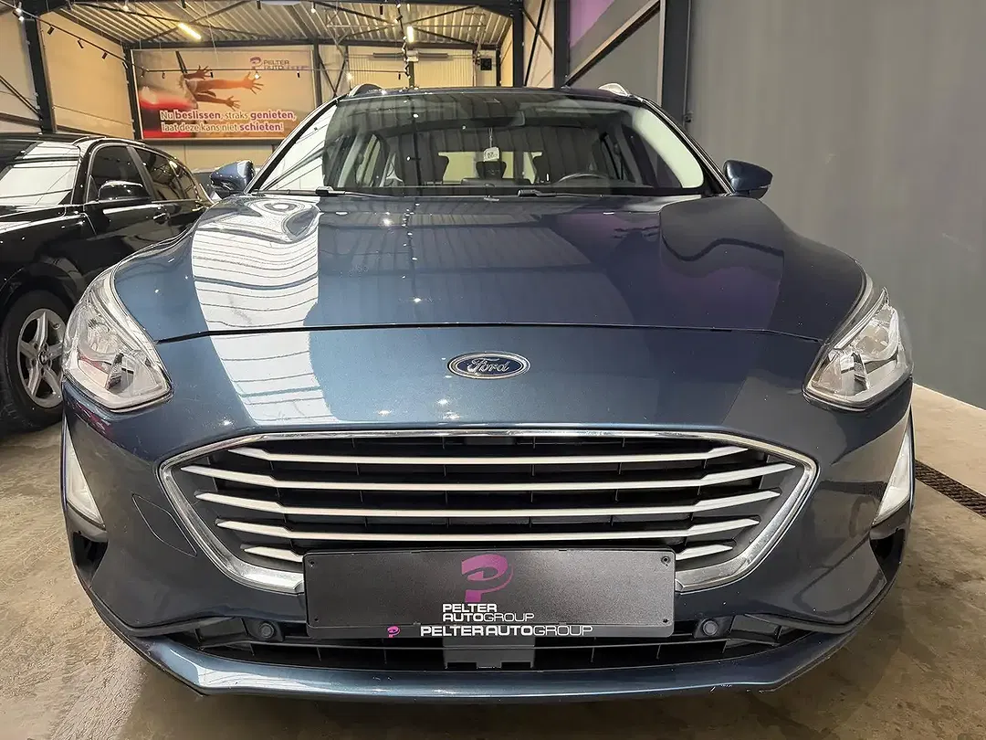 Ford Focus - Thumbnail 2