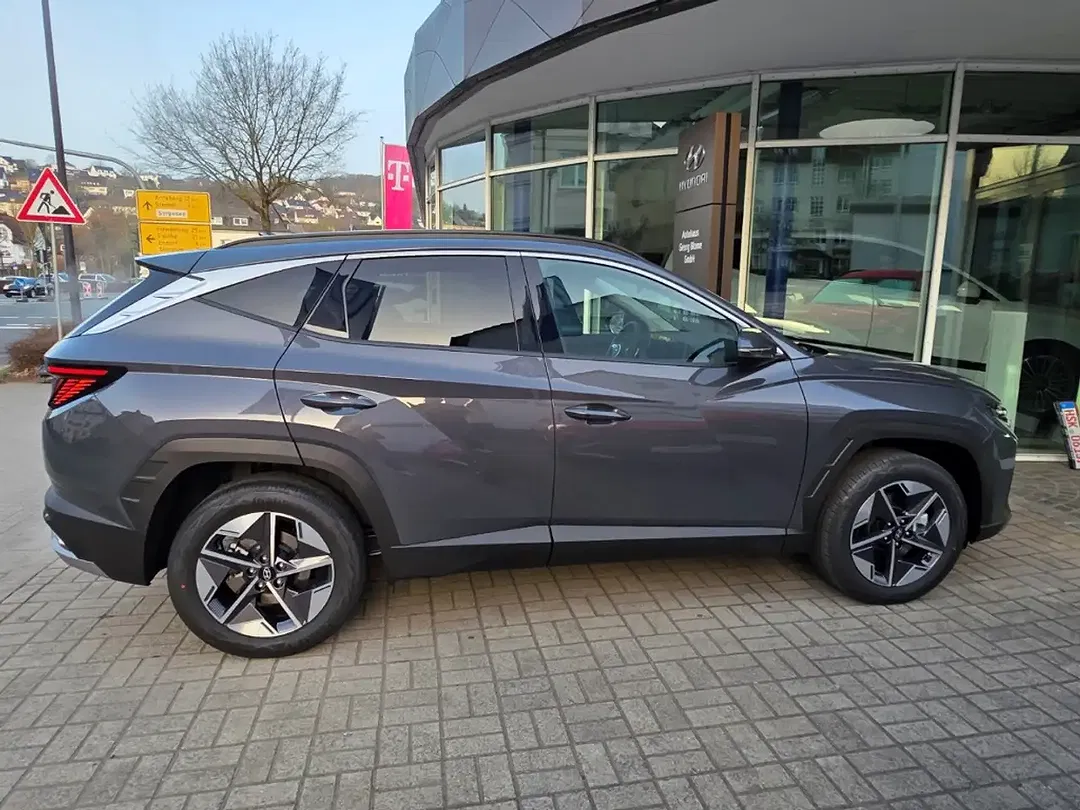 Hyundai TUCSON - Thumbnail 8