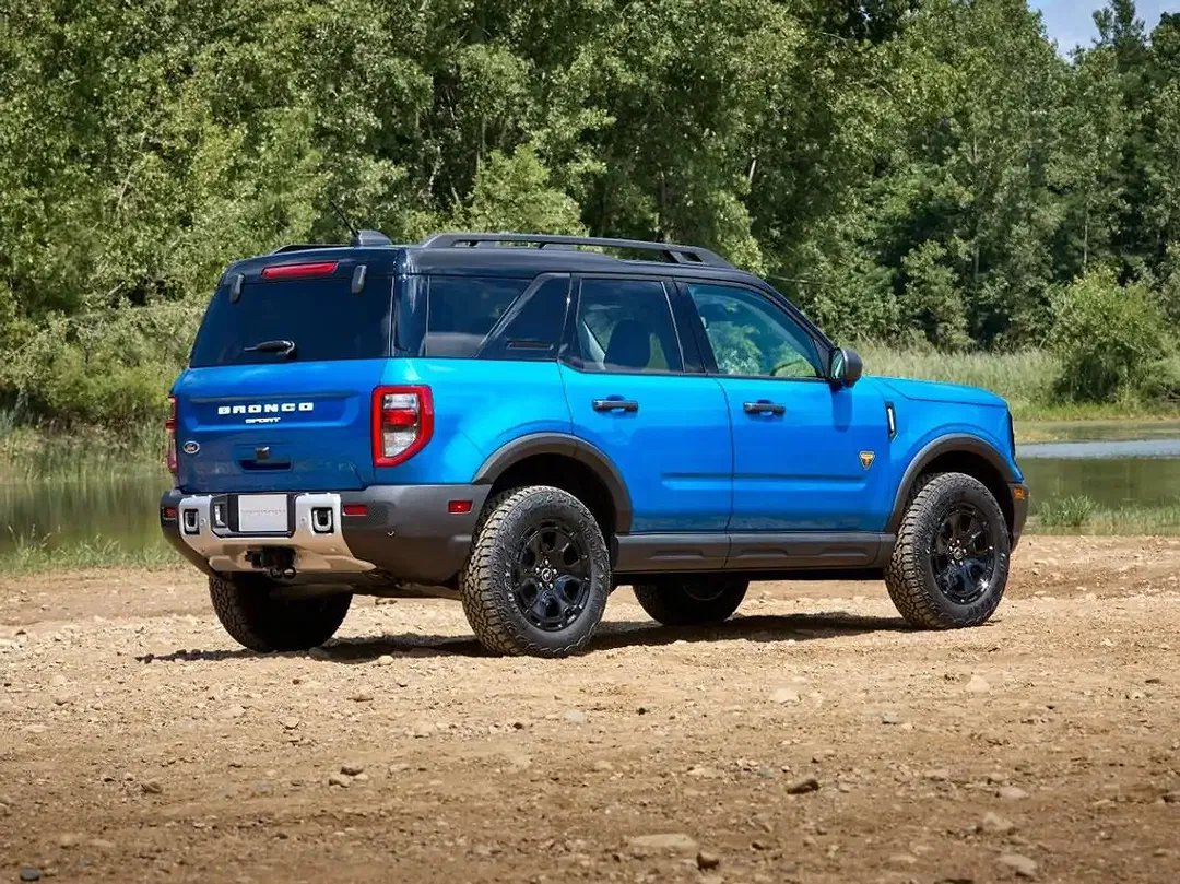 Ford Bronco - Thumbnail 7
