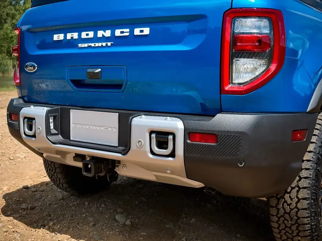 Ford Bronco - Thumbnail 9
