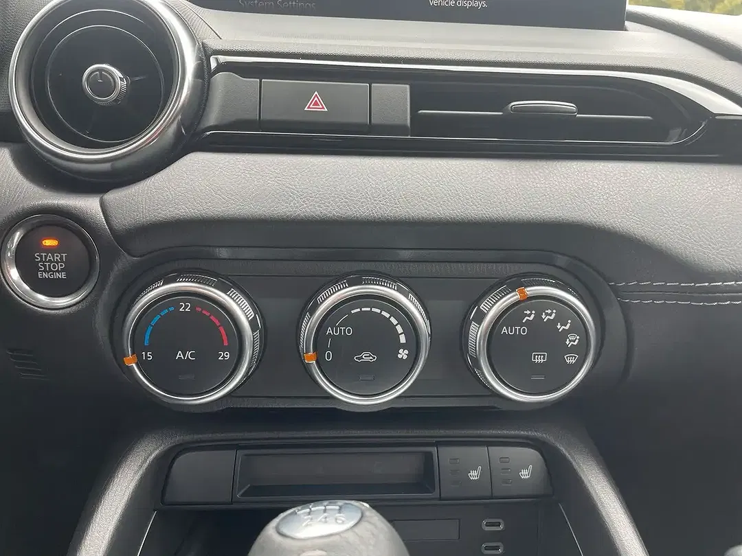 Mazda MX-5 - Thumbnail 14