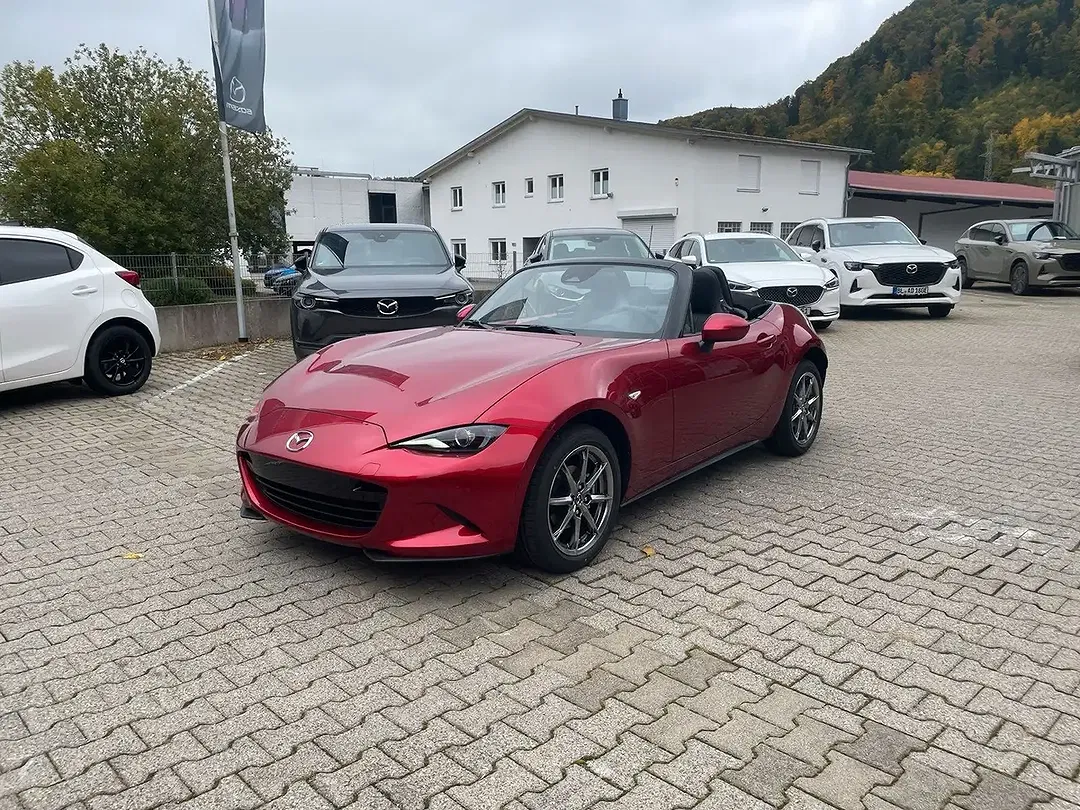 Mazda MX-5 - Thumbnail 3