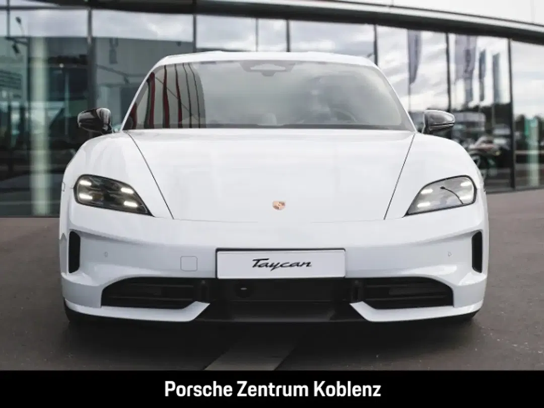 Porsche Taycan - Thumbnail 12