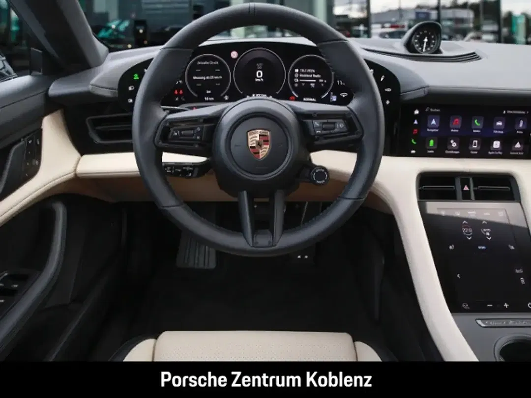 Porsche Taycan - Thumbnail 13