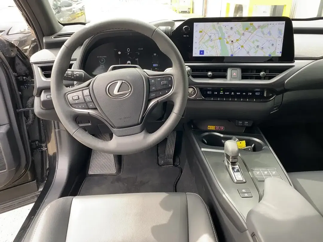 Lexus UX 300h - Thumbnail 12
