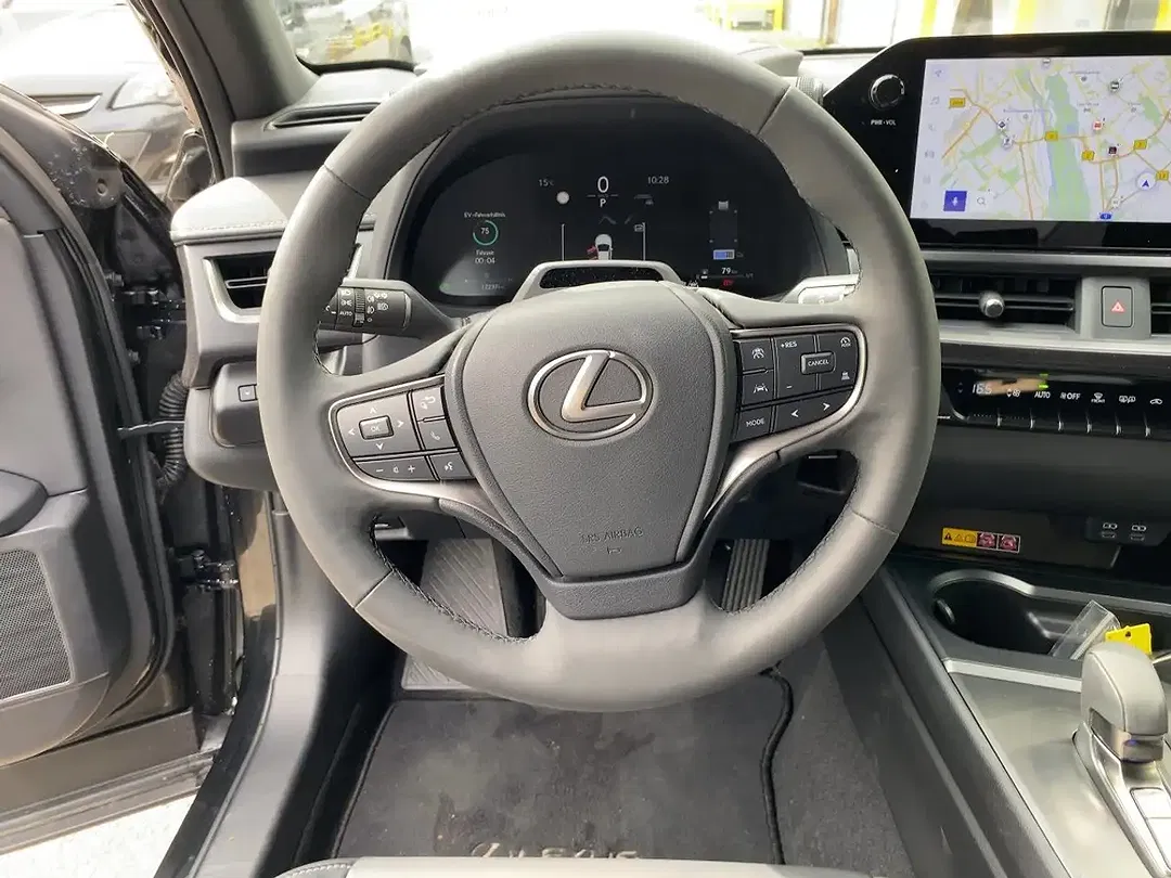 Lexus UX 300h - Thumbnail 13