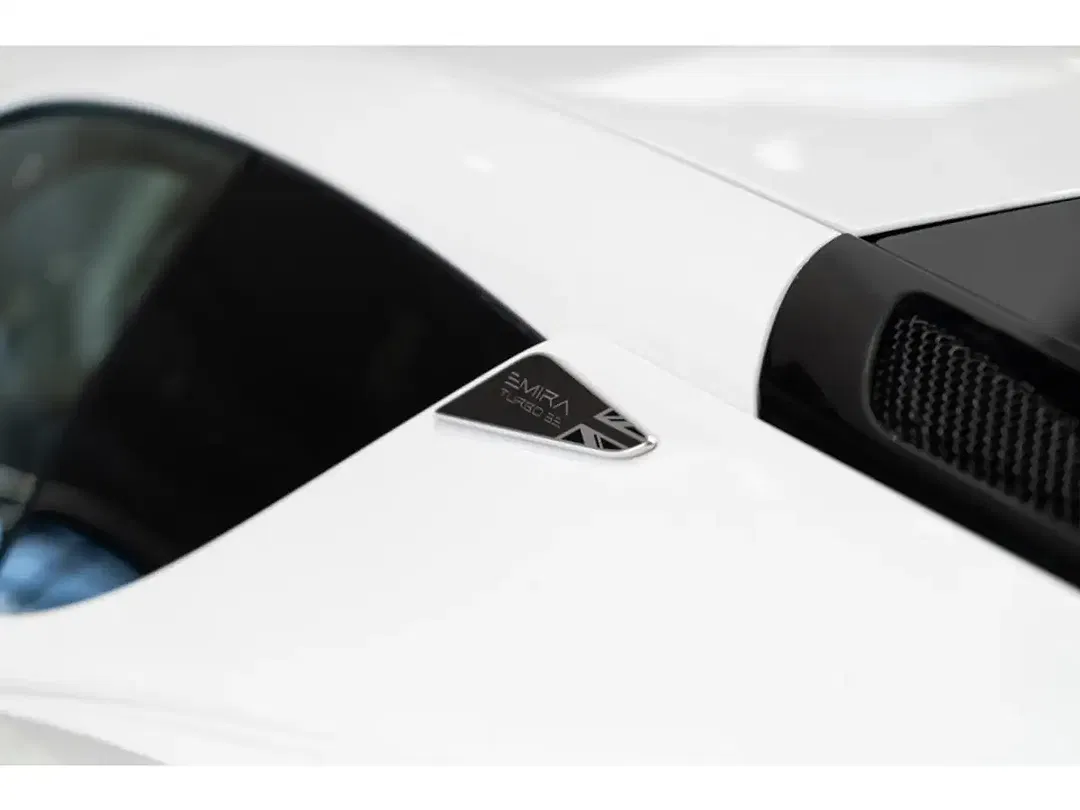 Lotus Emira - Thumbnail 15