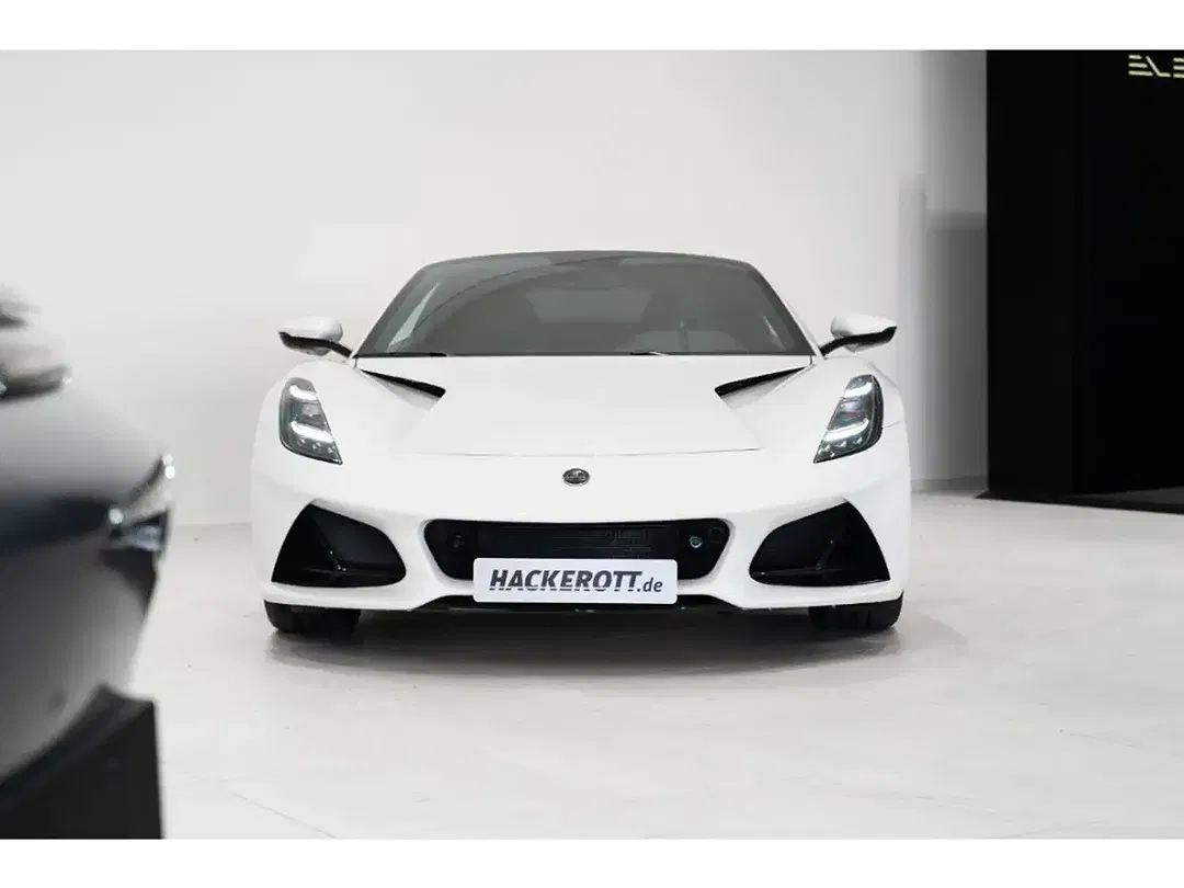 Lotus Emira - Thumbnail 4