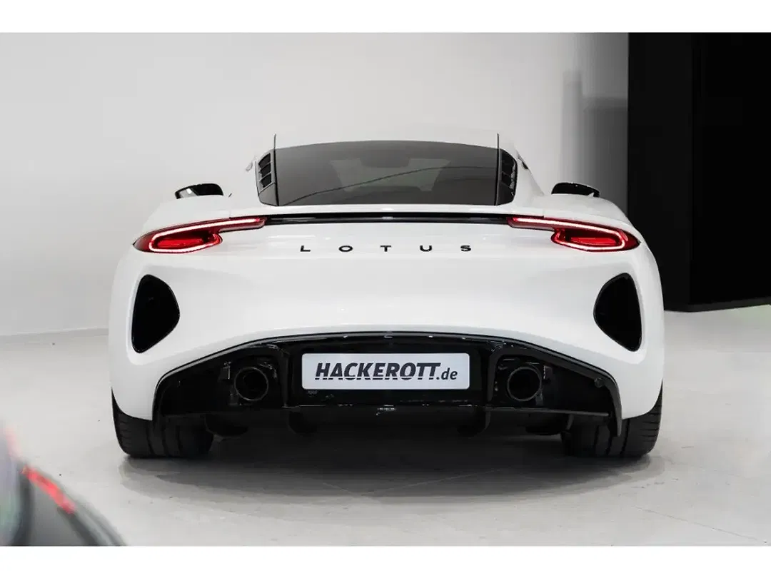 Lotus Emira - Thumbnail 5