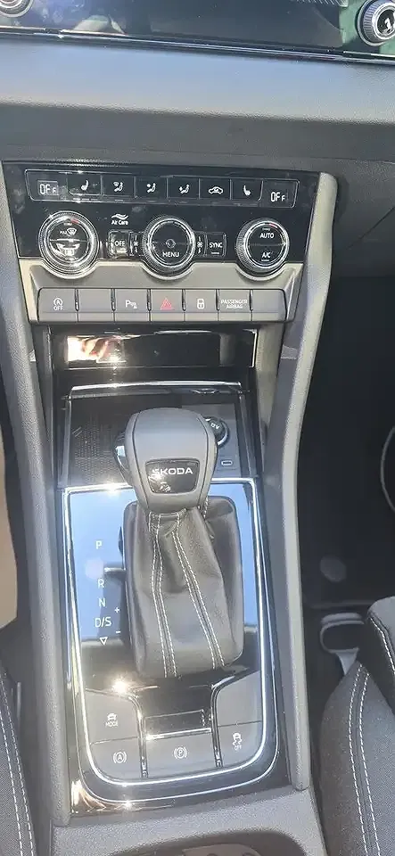 Skoda Karoq - Thumbnail 14