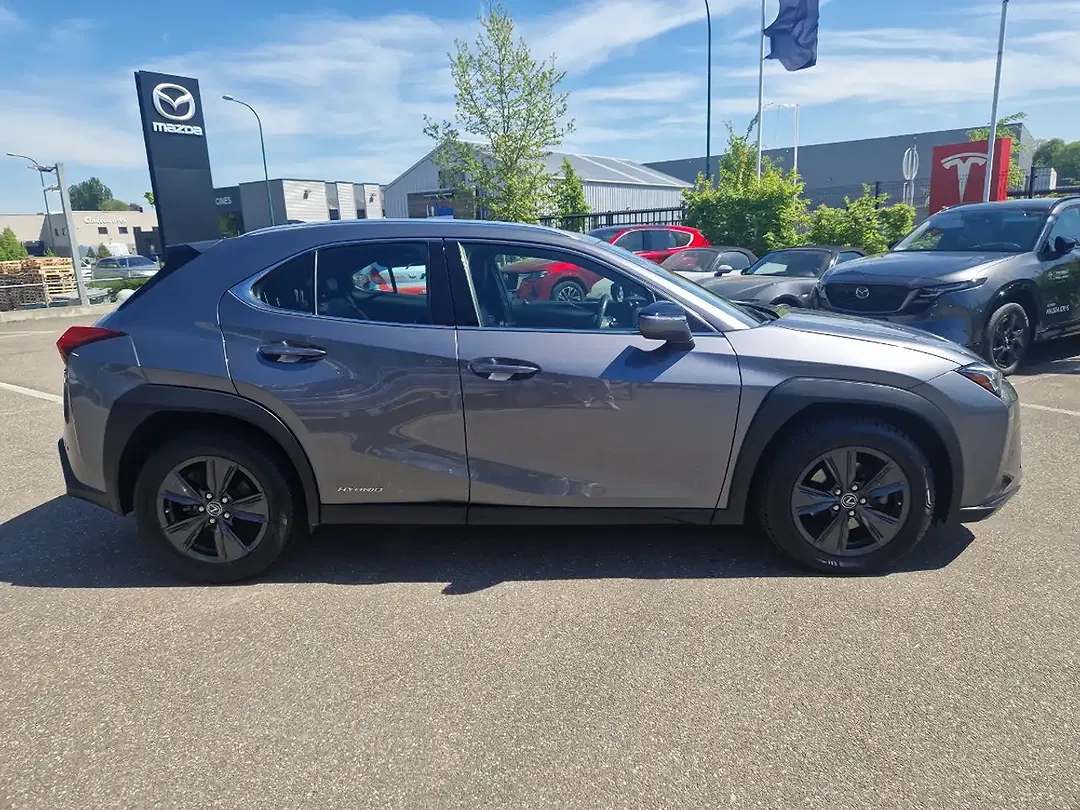 Lexus UX 250h - Thumbnail 5