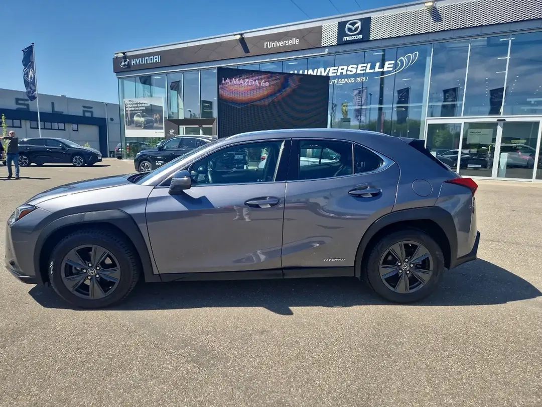 Lexus UX 250h - Thumbnail 9