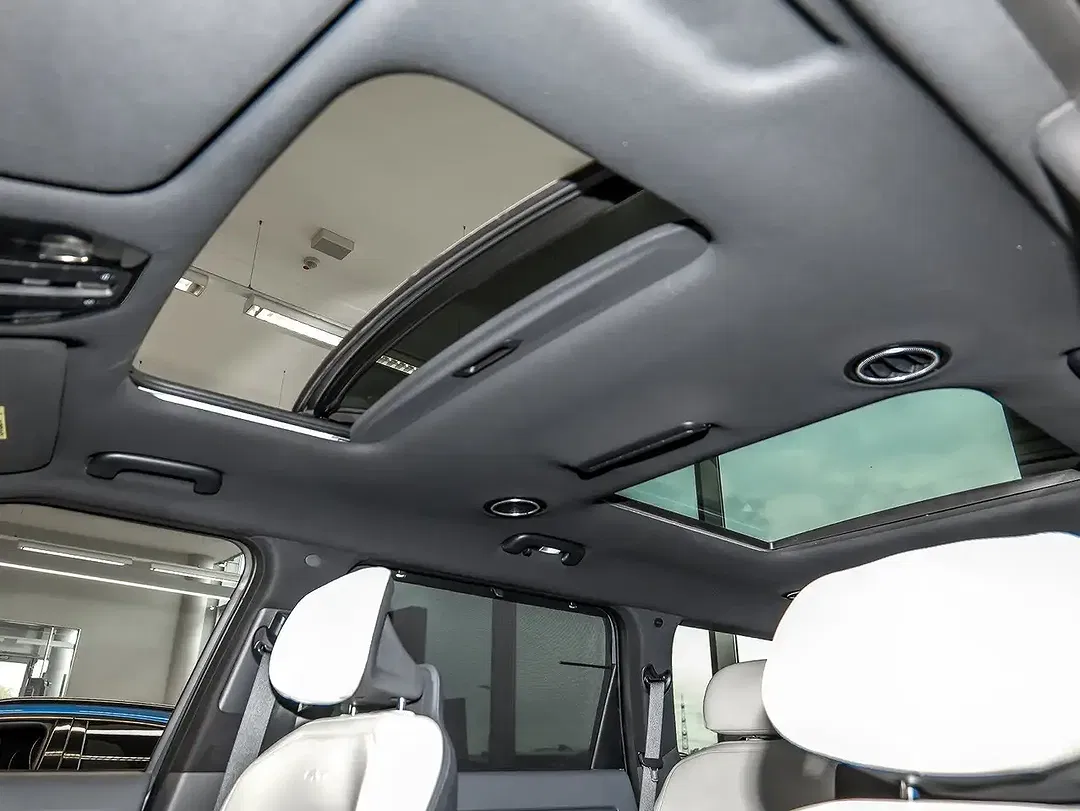 Kia EV9 - Thumbnail 6