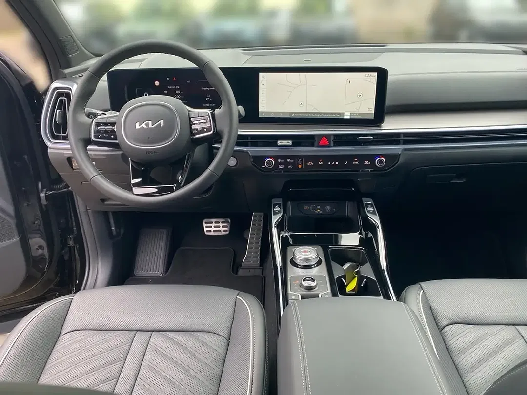 Kia Sorento - Thumbnail 10