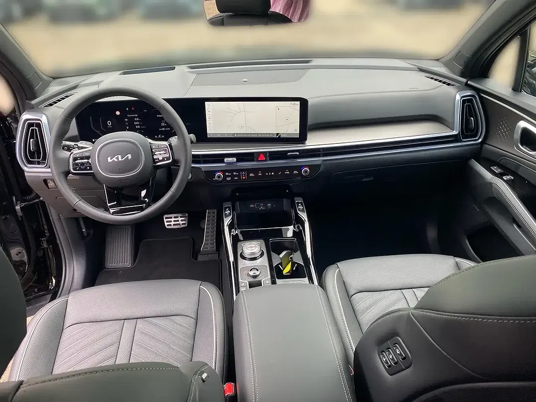 Kia Sorento - Thumbnail 12