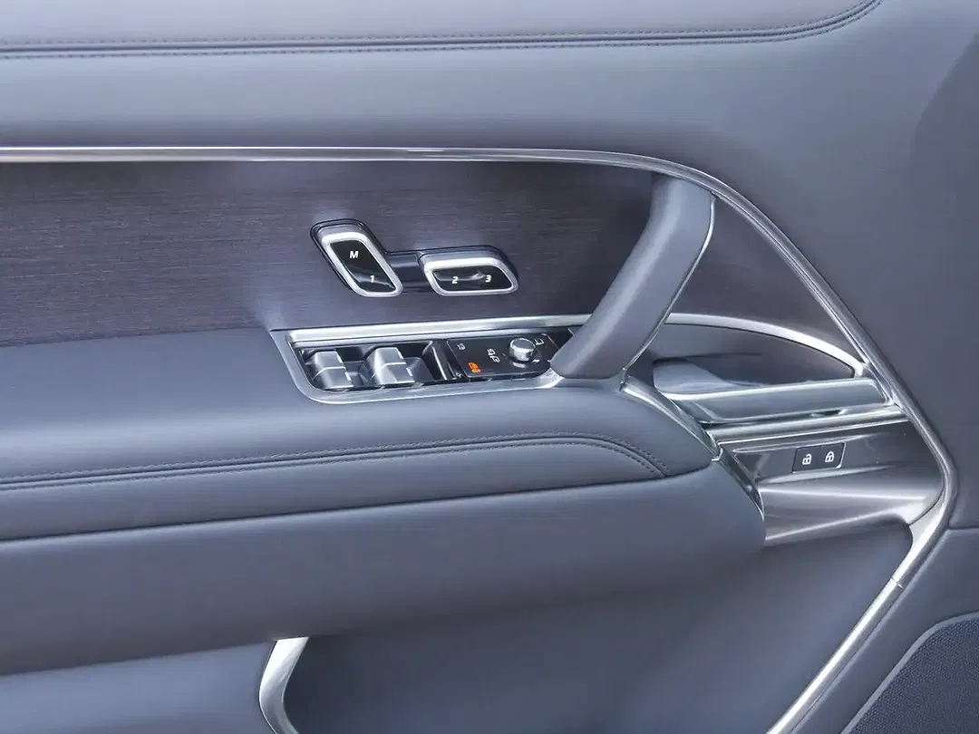 Land Rover Range Rover - Thumbnail 12