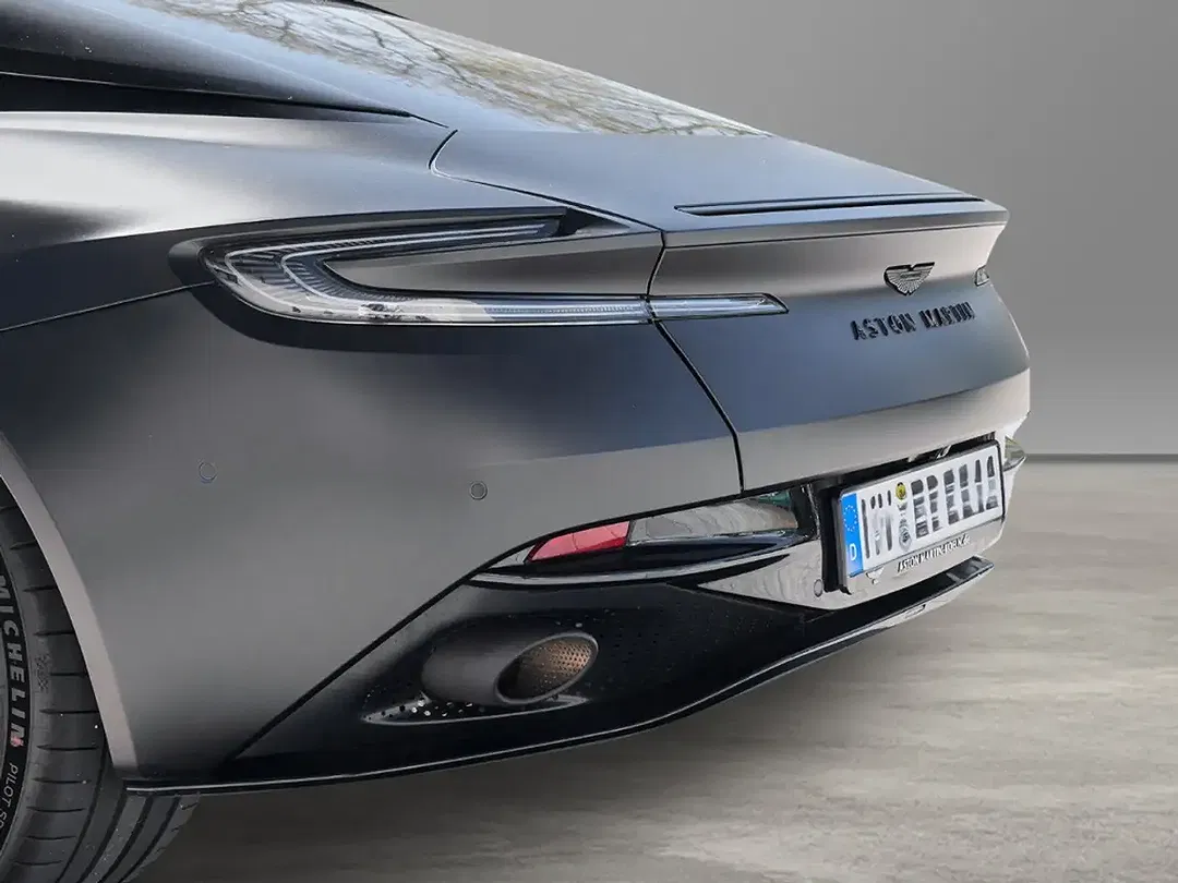 Aston Martin DB12 - Thumbnail 14