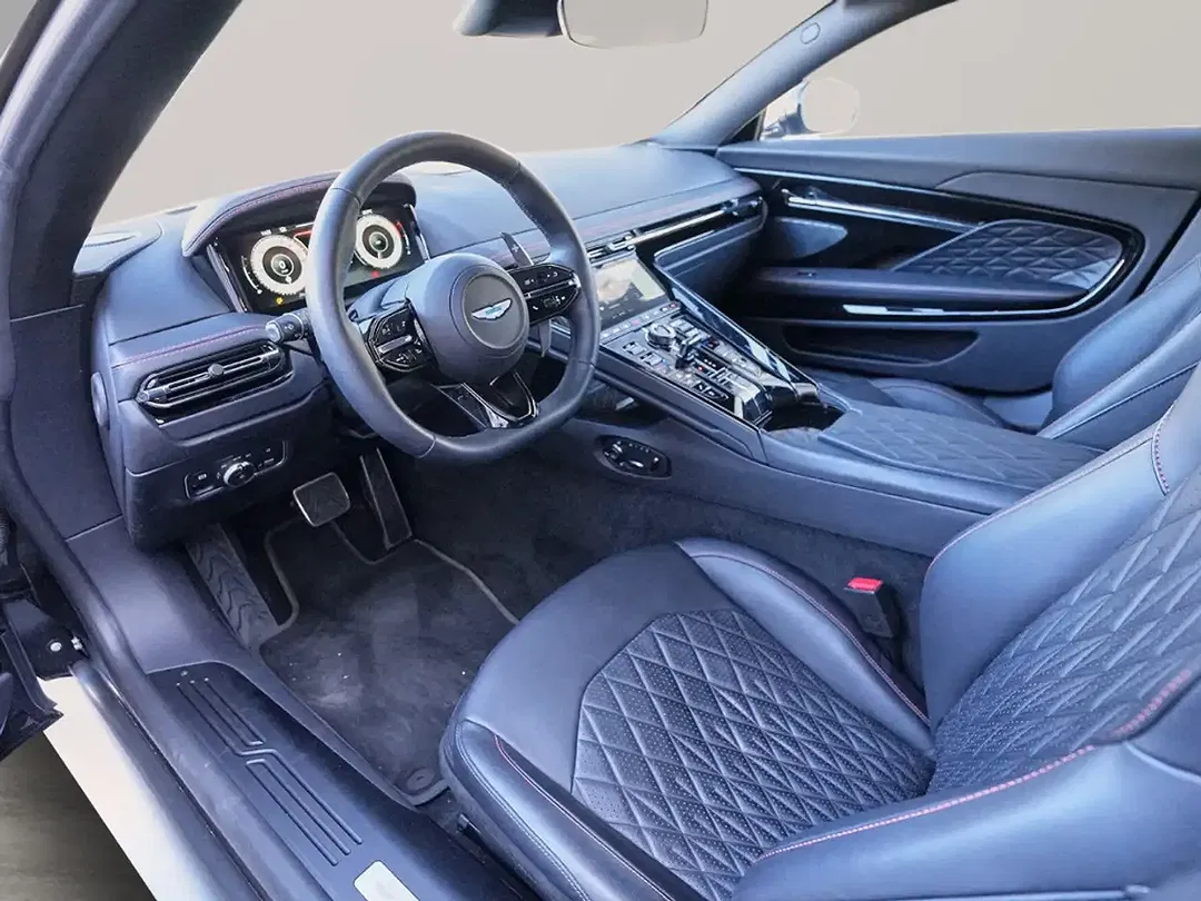 Aston Martin DB12 - Thumbnail 18