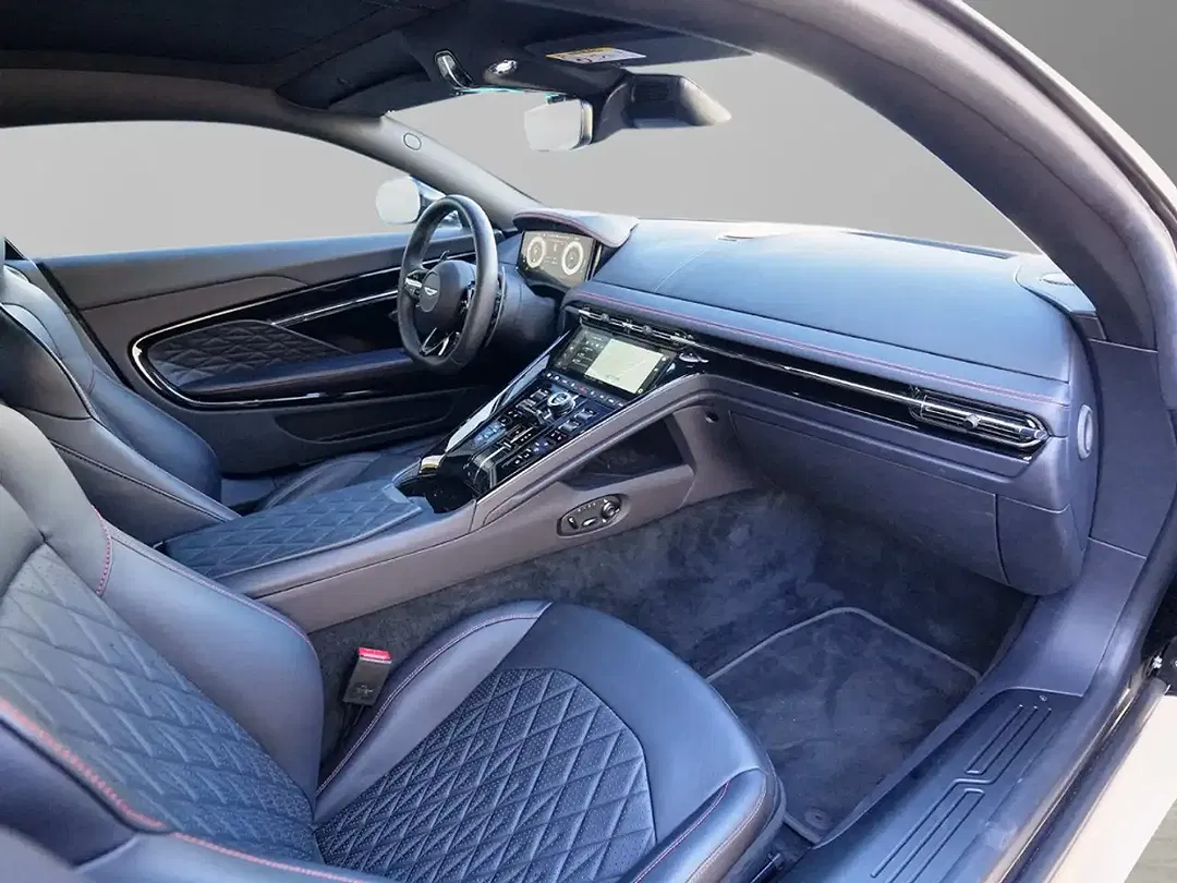 Aston Martin DB12 - Thumbnail 26