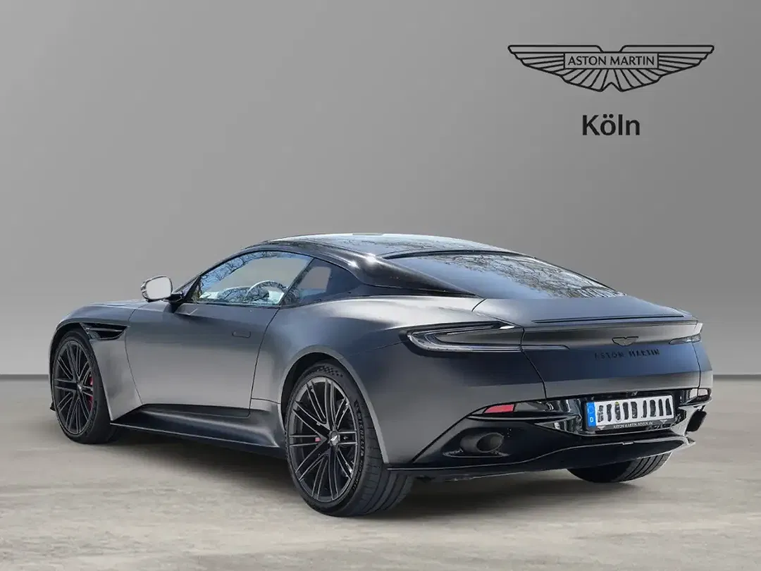 Aston Martin DB12 - Thumbnail 6