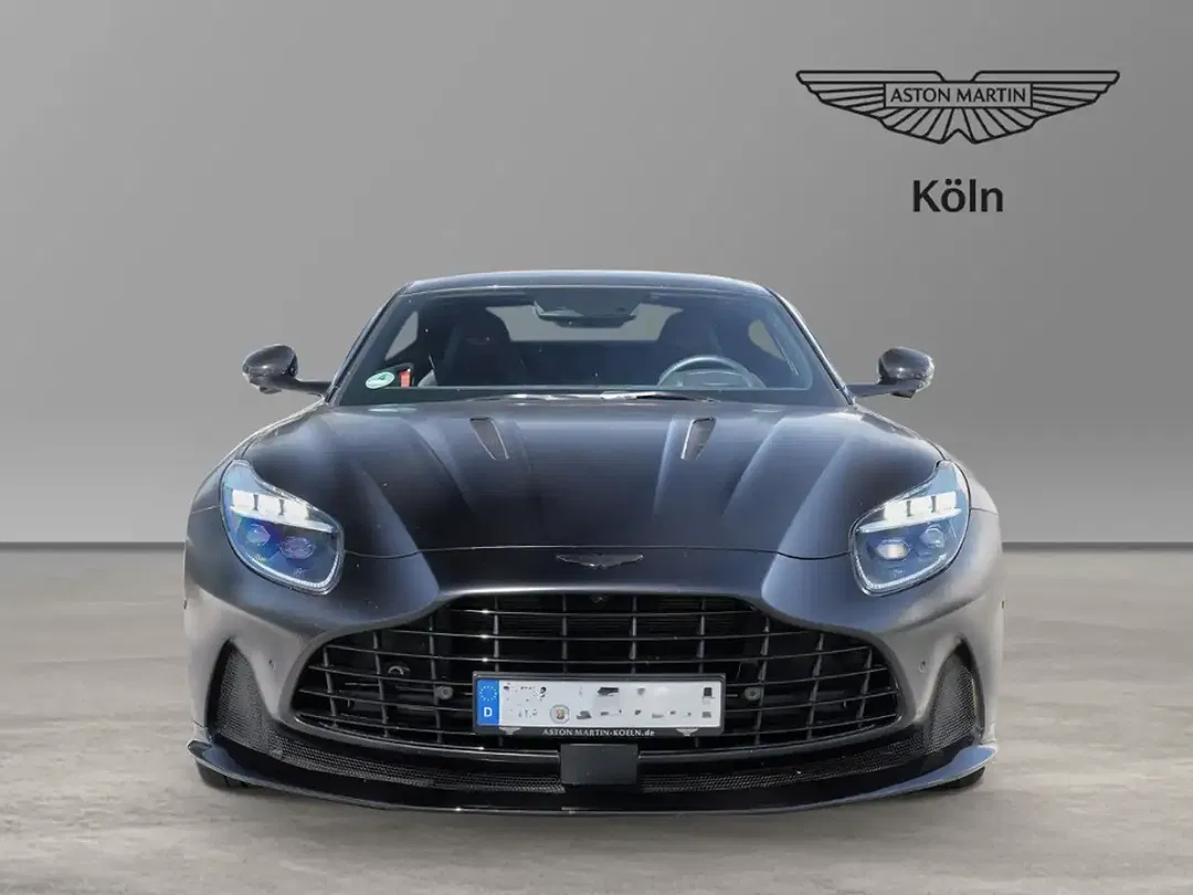 Aston Martin DB12 - Thumbnail 9