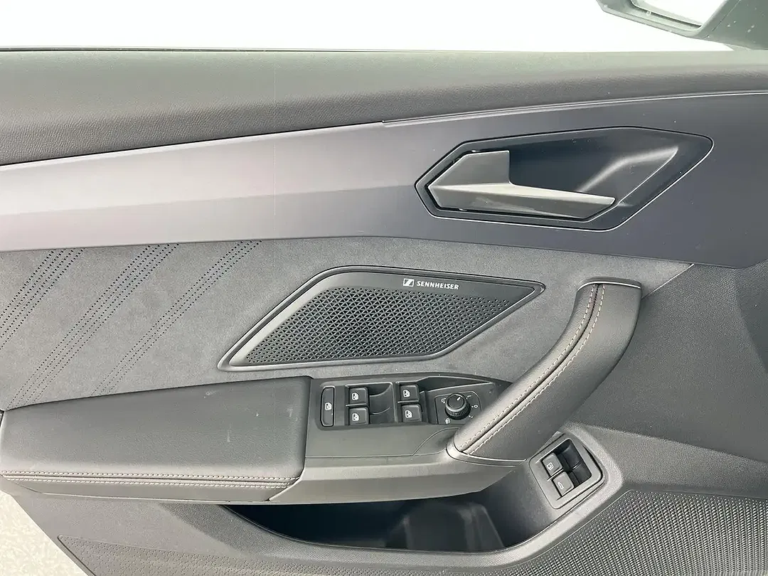 CUPRA Leon - Thumbnail 11