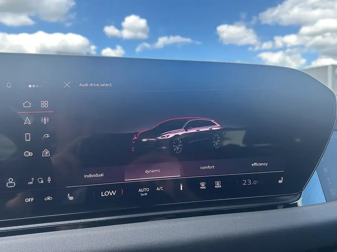Audi A6 e-tron - Thumbnail 18