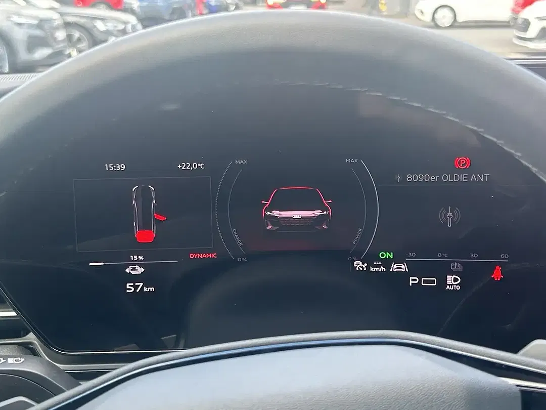 Audi A6 e-tron - Thumbnail 8