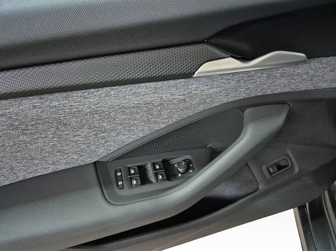 Skoda Superb - Thumbnail 10