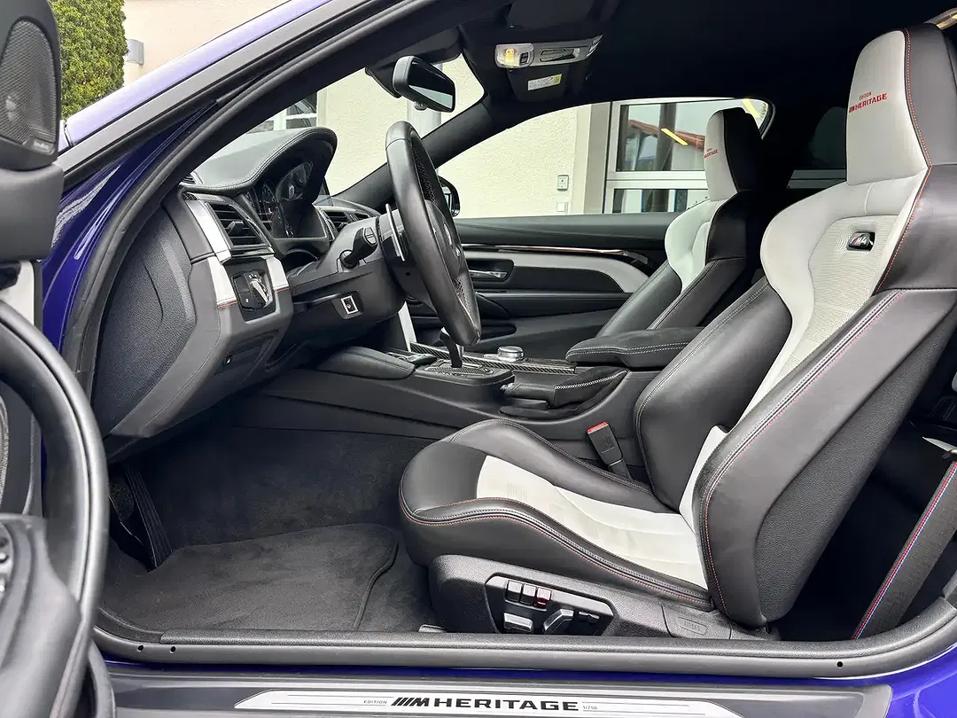 BMW M4 - Thumbnail 13