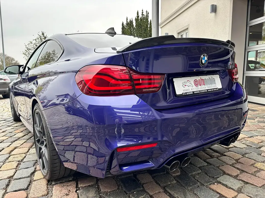 BMW M4 - Thumbnail 5