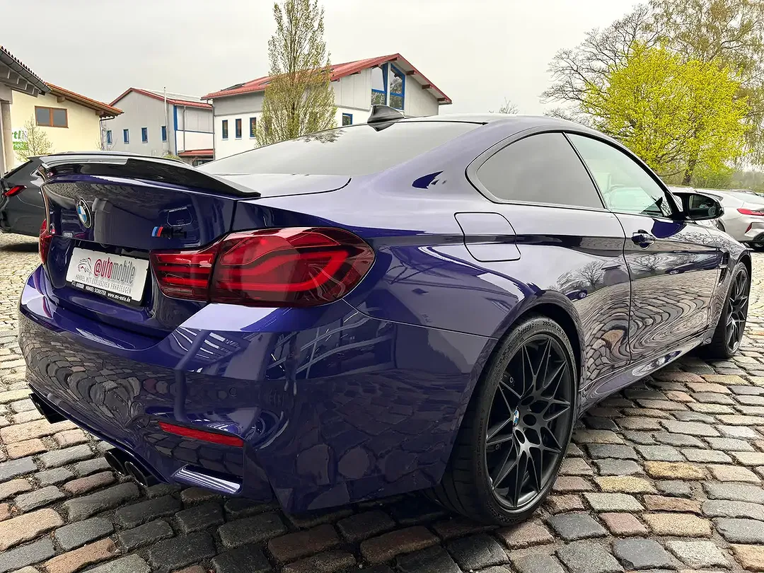 BMW M4 - Thumbnail 7