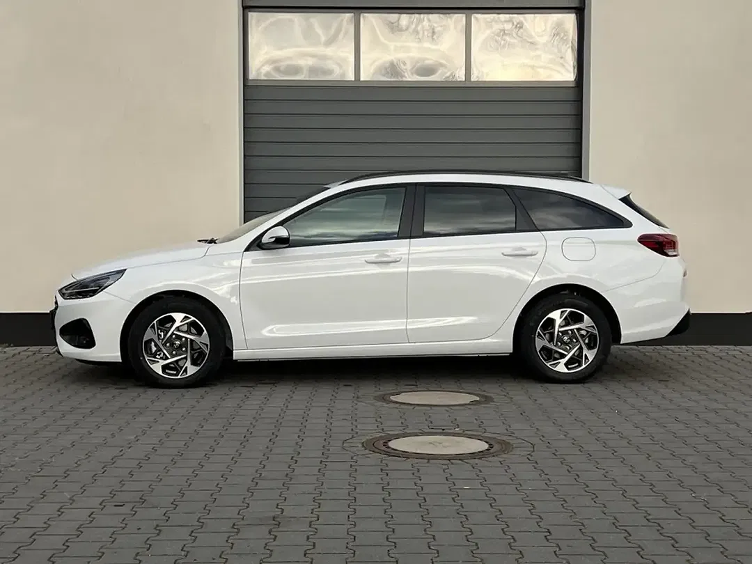 Hyundai i30 - Thumbnail 2