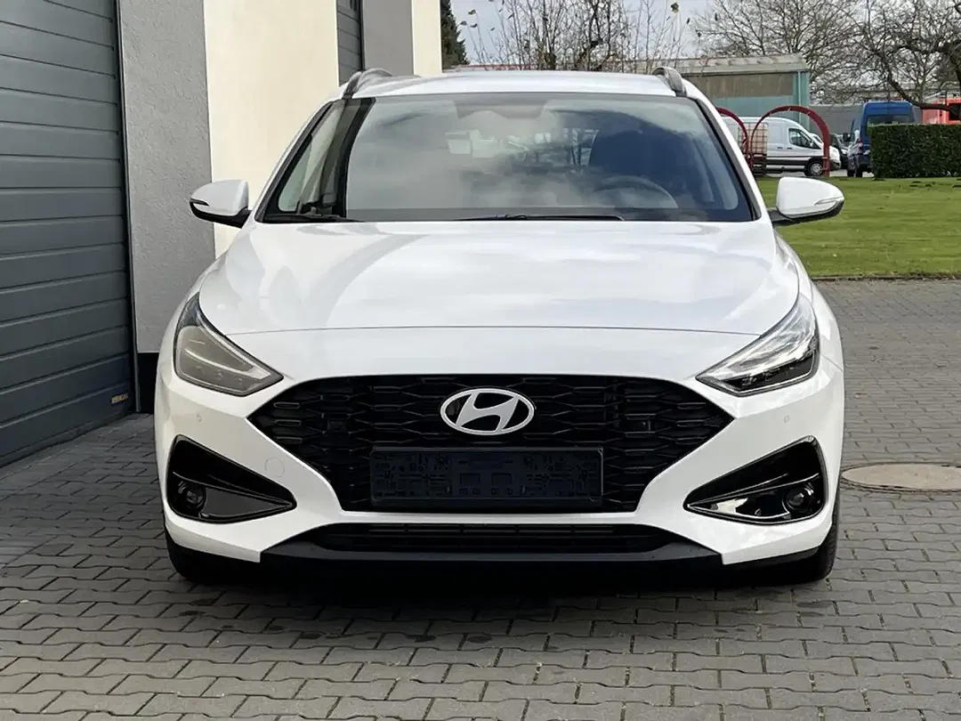Hyundai i30 - Thumbnail 3