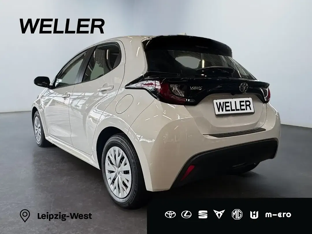 Toyota Yaris - Thumbnail 6