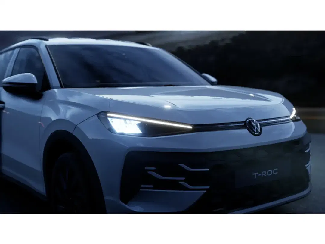 Volkswagen T-Roc - Thumbnail 10
